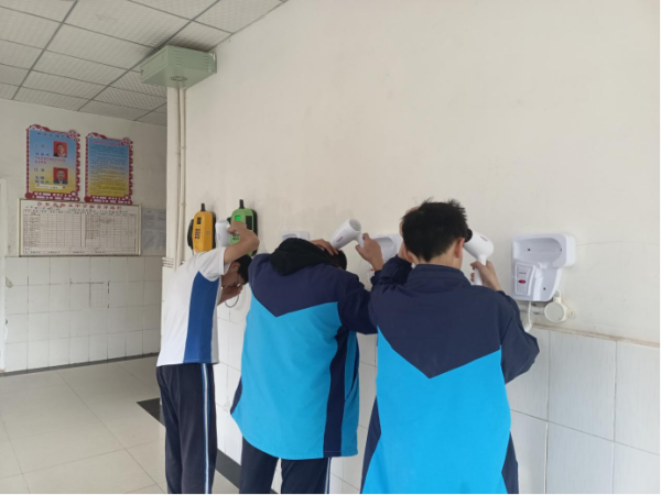 会东县和文中学安装自助吹风机，为学生提供便捷舒适的住宿环境插图2