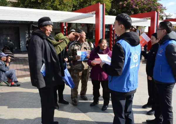 会东县公安局网络安全大队联合索玛花志愿者开展网络安全宣传活动插图1