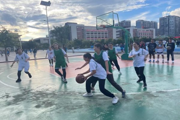 会东和文中学教职工运动会篮球比赛开幕插图6 会东和文中学教职工运动会篮球比赛开幕插图6