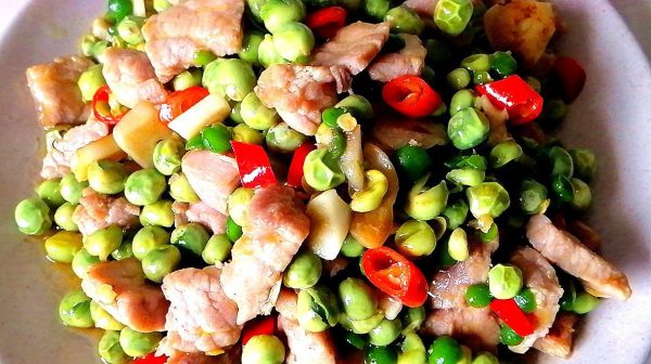 豆角炒肉拌面的做法?木瓜肉片炒毛豆的做法?插图6 豆角炒肉拌面的做法?木瓜肉片炒毛豆的做法?插图6