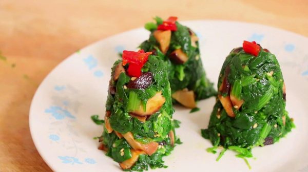 “铁板火锅肉片”、“凉拌菠菜泥”和“卤水乳鸽”的做法插图3 “铁板火锅肉片”、“凉拌菠菜泥”和“卤水乳鸽”的做法插图3