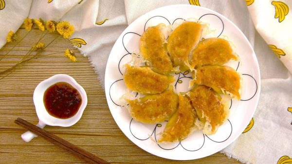 芥末拌腰片怎么做?猪肉煎饺和鲜虾荸荠烩饭的做法?插图3 芥末拌腰片怎么做?猪肉煎饺和鲜虾荸荠烩饭的做法?插图3