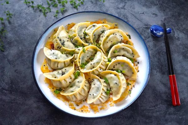 芥末拌腰片怎么做?猪肉煎饺和鲜虾荸荠烩饭的做法?插图4 芥末拌腰片怎么做?猪肉煎饺和鲜虾荸荠烩饭的做法?插图4