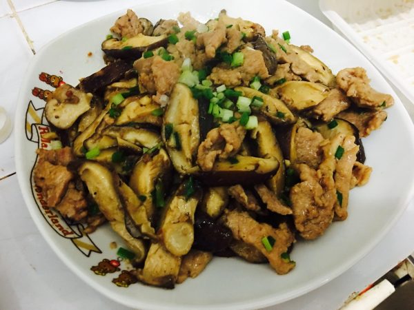 简单美味的香菇肉末炒酸菜和蒜泥蒸鱼肉制作教程插图1 简单美味的香菇肉末炒酸菜和蒜泥蒸鱼肉制作教程插图1