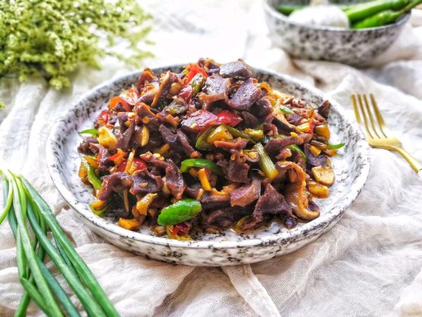 简单美味的香菇肉末炒酸菜和蒜泥蒸鱼肉制作教程插图2 简单美味的香菇肉末炒酸菜和蒜泥蒸鱼肉制作教程插图2