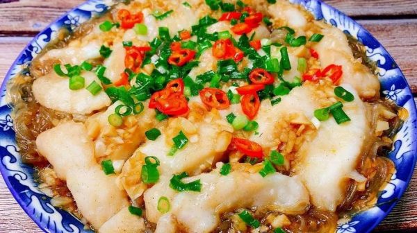 简单美味的香菇肉末炒酸菜和蒜泥蒸鱼肉制作教程插图6 简单美味的香菇肉末炒酸菜和蒜泥蒸鱼肉制作教程插图6