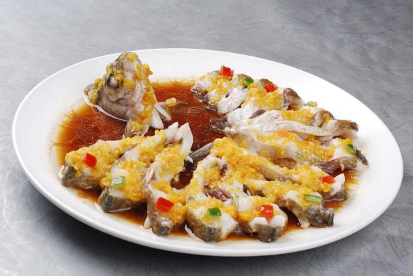 简单美味的香菇肉末炒酸菜和蒜泥蒸鱼肉制作教程插图5 简单美味的香菇肉末炒酸菜和蒜泥蒸鱼肉制作教程插图5