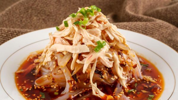 会东网:教你制作芹菜菠萝火腿和香菇凉拌鸡丝插图4 会东网:教你制作芹菜菠萝火腿和香菇凉拌鸡丝插图4