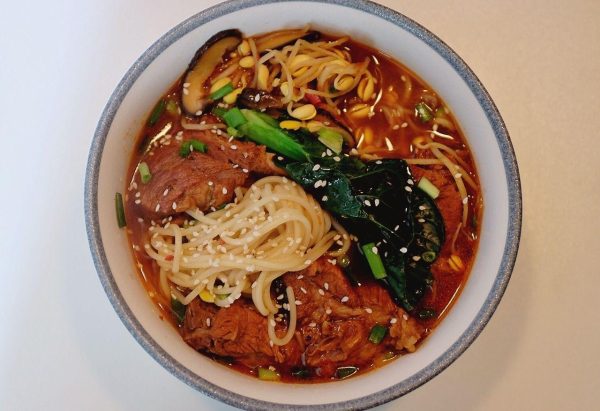 会东网美食专栏|番茄排骨面和花菜油豆腐炒鸡丁插图 会东网美食专栏|番茄排骨面和花菜油豆腐炒鸡丁插图