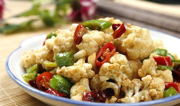 会东网美食专栏|番茄排骨面和花菜油豆腐炒鸡丁插图4 会东网美食专栏|番茄排骨面和花菜油豆腐炒鸡丁插图4