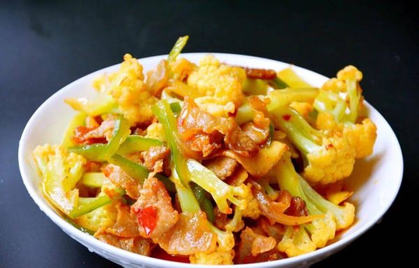 会东网美食专栏|番茄排骨面和花菜油豆腐炒鸡丁插图6 会东网美食专栏|番茄排骨面和花菜油豆腐炒鸡丁插图6