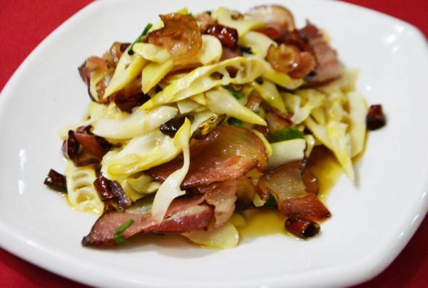 会东网:山药炒素肠、竹笋炒腊肉、萝卜炒肉、香焖鱼腩的做法插图3 会东网:山药炒素肠、竹笋炒腊肉、萝卜炒肉、香焖鱼腩的做法插图3