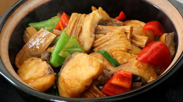 会东网:山药炒素肠、竹笋炒腊肉、萝卜炒肉、香焖鱼腩的做法插图9 会东网:山药炒素肠、竹笋炒腊肉、萝卜炒肉、香焖鱼腩的做法插图9