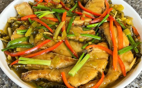 会东网:山药炒素肠、竹笋炒腊肉、萝卜炒肉、香焖鱼腩的做法插图11 会东网:山药炒素肠、竹笋炒腊肉、萝卜炒肉、香焖鱼腩的做法插图11