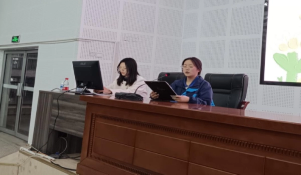 和文中学‘心’光闪闪，育’见你我”为主题的心理委员培训活动。插图3