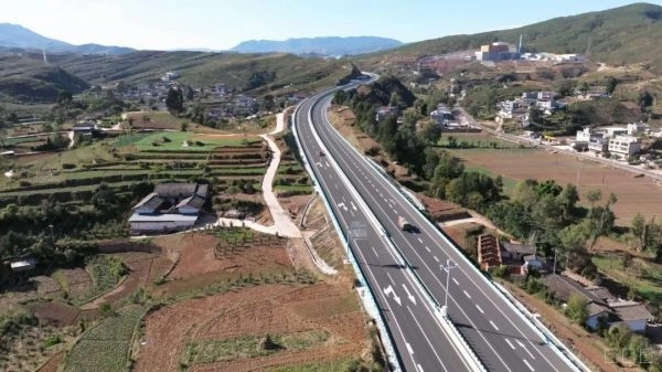 赵正会：从打工妹到电商带头人的逆袭之路插图3