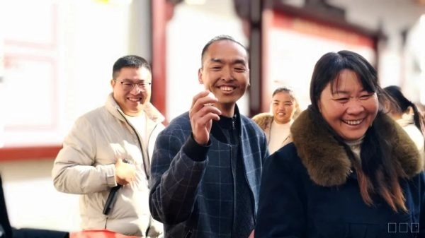 金江街道垭口社区召开“惠聚森防·促消费”暨“十户联保”表彰奖励大会插图1