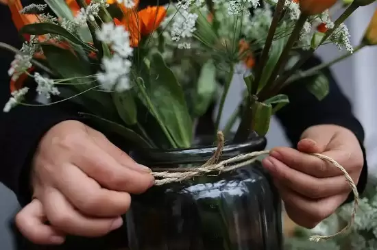 灯台鲜花枝怎么养 灯台鲜花枝怎么养