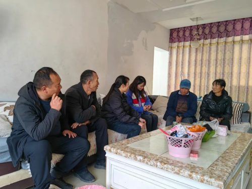 会东政协委员李龙凤:聚焦未成年人心理健康,以提案献策会东未来发展插图2 会东政协委员李龙凤:聚焦未成年人心理健康,以提案献策会东未来发展插图2