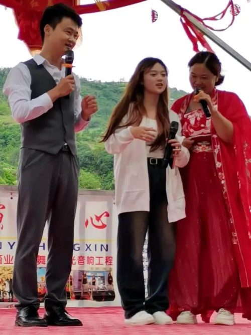 会东县大村村交友联谊火爆:乡村文化生活新风尚引领乡村振兴插图4 会东县大村村交友联谊火爆:乡村文化生活新风尚引领乡村振兴插图4