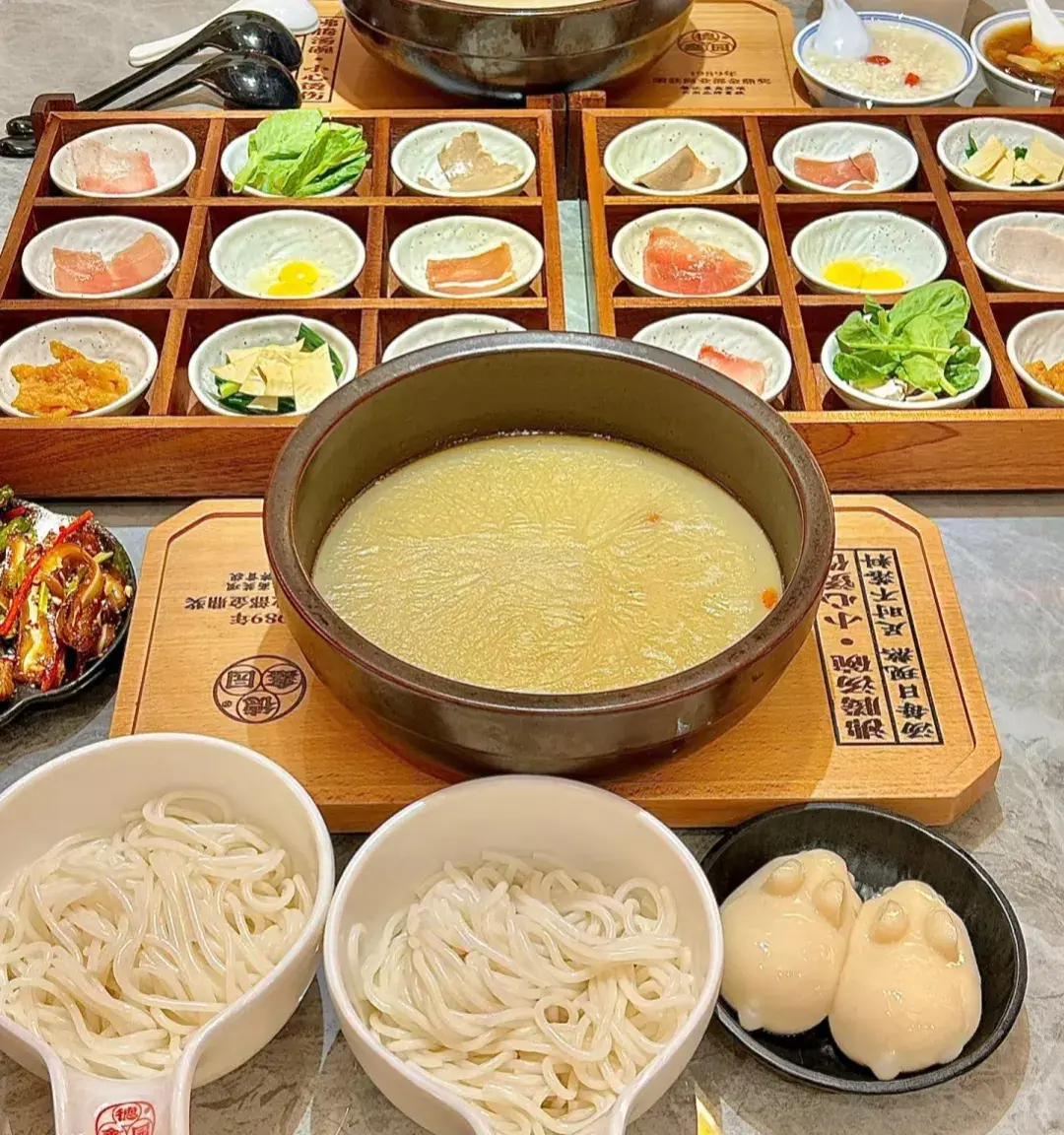 云南必吃的十大美食，不吃后悔一辈子插图1