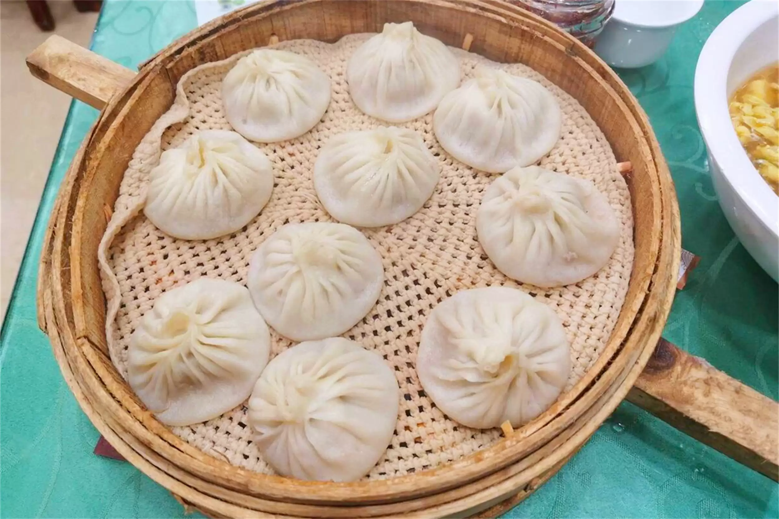 河南美食大赏：十道佳肴展现地方风味插图5