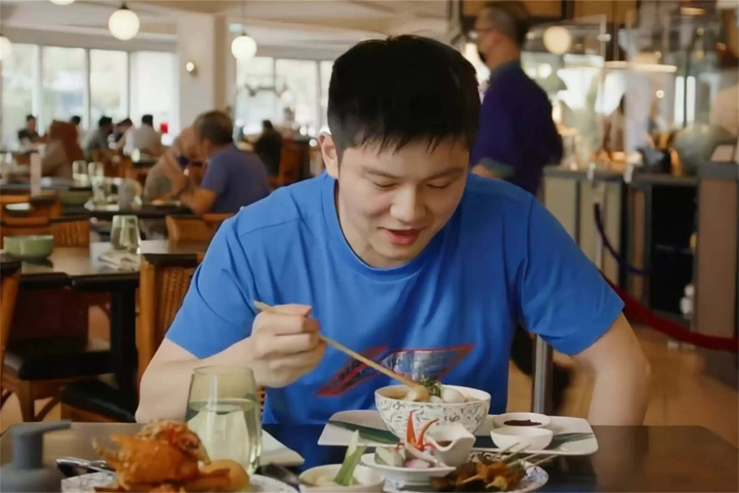 樊振东吃货本色：奥运食堂美食达人插图1