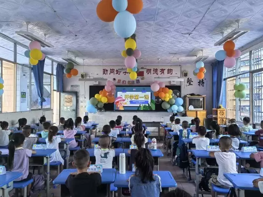西昌新学期开学，师生奔赴“热辣滚烫”新学年！插图7