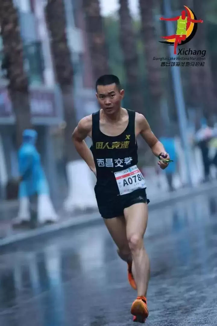 “西马”十年之约，西昌跑团逐梦奔跑不停歇！插图9