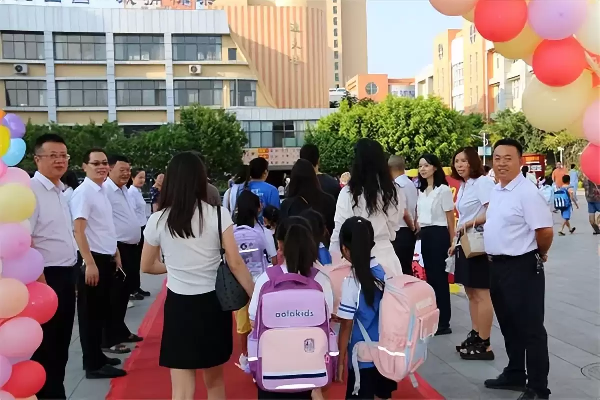 西昌新学期开学，师生奔赴“热辣滚烫”新学年！插图20