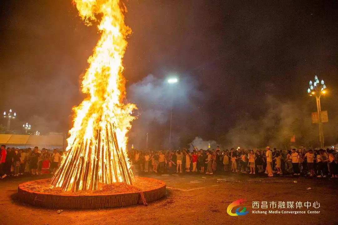 视觉盛宴：2024年凉山彝族火把节精彩画面回顾！插图31