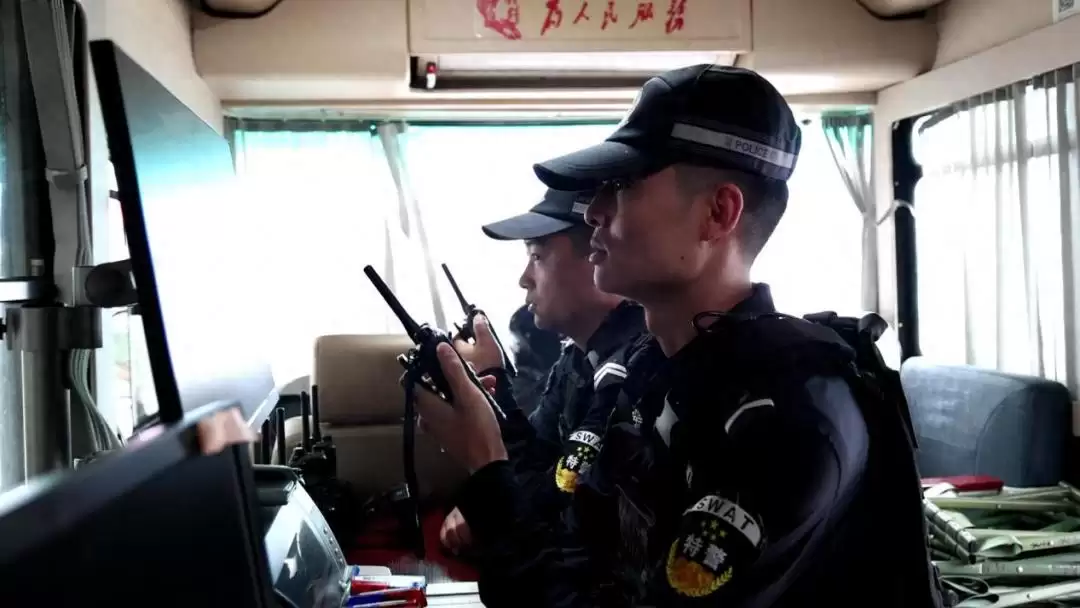 西昌公安铁骑接力护送，危重病患就医争分夺秒！-会东网
