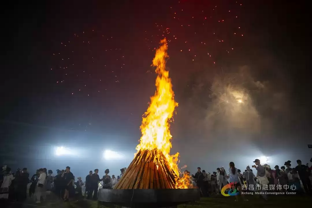 视觉盛宴：2024年凉山彝族火把节精彩画面回顾！插图53