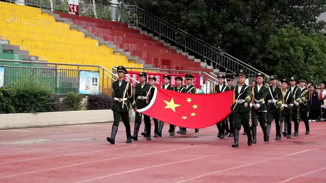 西昌新学期开学，师生奔赴“热辣滚烫”新学年！插图1