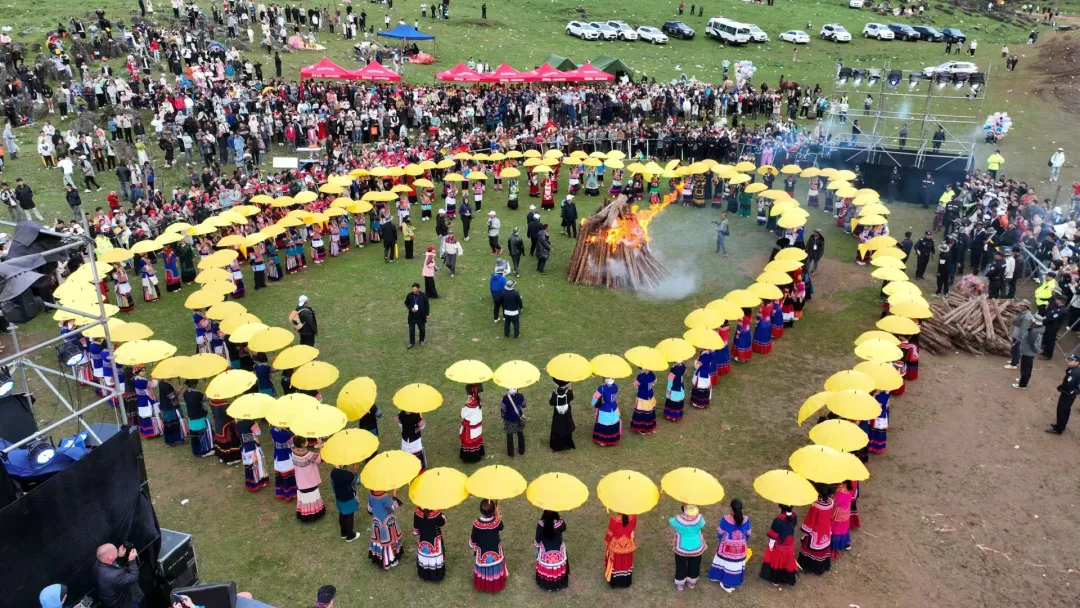 会东县火把节文旅盛宴:融合创新,热情燃动夏日旅游热潮插图2 会东县火把节文旅盛宴:融合创新,热情燃动夏日旅游热潮插图2