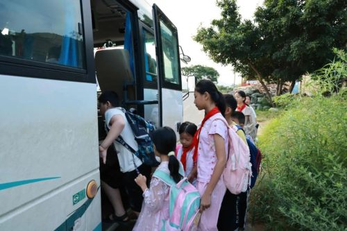 会东县沿江乡镇交通便民班车试运营,优化群众出行体验-会东网