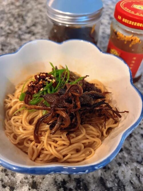 云南美食探秘:十大经典名菜,舌尖上的彩云之南插图4 云南美食探秘:十大经典名菜,舌尖上的彩云之南插图4