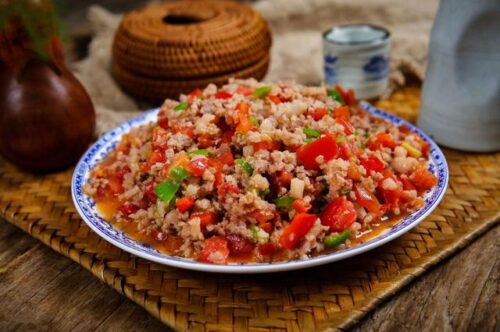 云南美食之旅:探寻八大滇菜之魂,品味彩云之南的独特风味插图7 云南美食之旅:探寻八大滇菜之魂,品味彩云之南的独特风味插图7