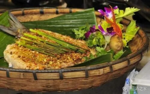 云南美食十大经典:舌尖上的彩云之旅插图5 云南美食十大经典:舌尖上的彩云之旅插图5