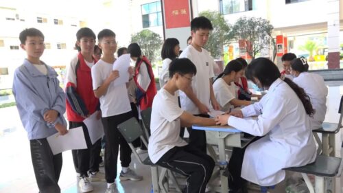 会东县开展中小学生健康体检工作插图 会东县开展中小学生健康体检工作插图