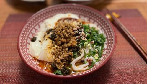 云南美食探索:十大经典小吃,唤醒你的味蕾记忆插图8 云南美食探索:十大经典小吃,唤醒你的味蕾记忆插图8