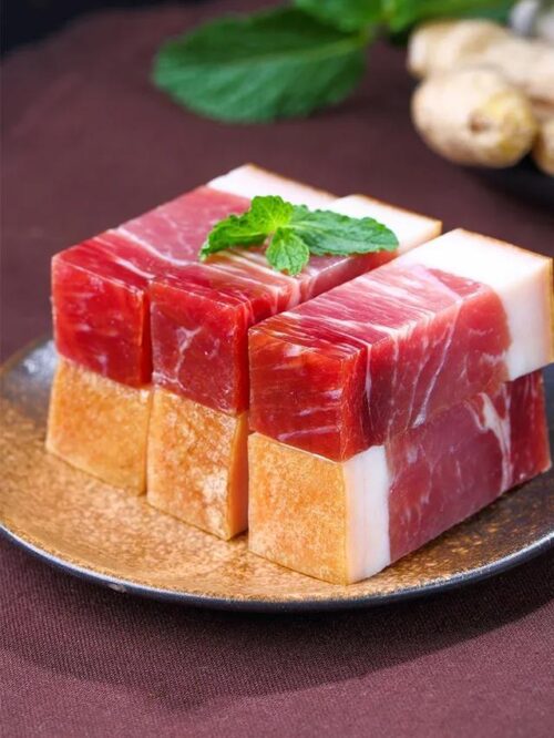 云南美食探秘:十大经典名菜,舌尖上的彩云之南插图2 云南美食探秘:十大经典名菜,舌尖上的彩云之南插图2