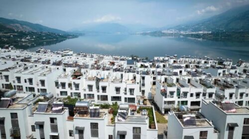 大崇镇房车旅行热潮兴起，当地政府全力保障游客体验插图1