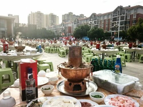 会东“双黑”美食节盛况:冬日暖阳下的美食与文化盛宴-会东网