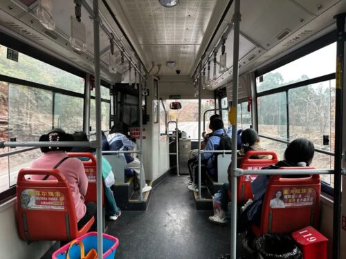 从提案到通途:会东 8 路公交背后的民生答卷-会东网