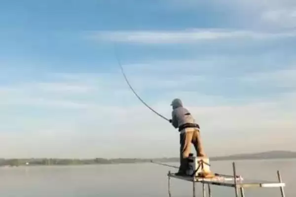 图片[4]-如何在浅水中钓鱼？浅水钓鱼方法与养鱼重点细节？-会东网