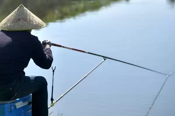 图片[3]-早春雨天适合钓鱼吗？早春雨天钓鱼分析与养鱼要点？-会东网