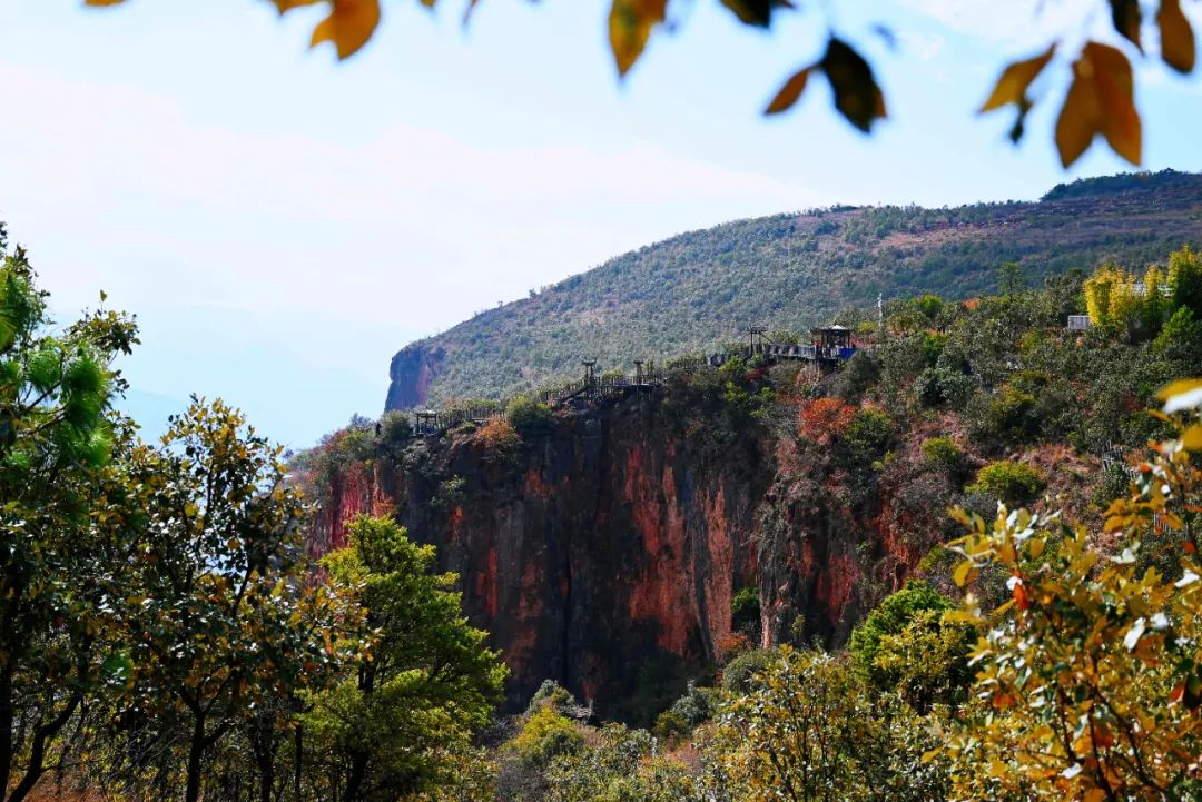 “喜迎2025，潮玩老君峰”春节活动火热上演，游客尽享欢乐与美景-会东网