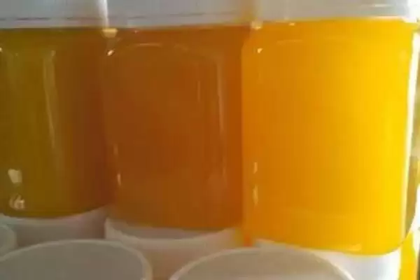 正宗葵花蜜是什么颜色,多呈浅琥珀色或金黄色插图1 正宗葵花蜜是什么颜色,多呈浅琥珀色或金黄色插图1