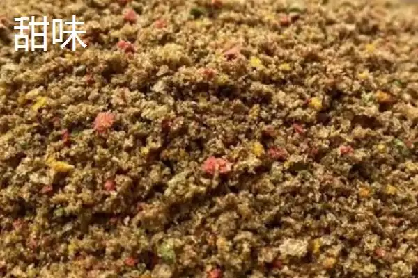 图片[4]-天气冷鲤鱼吃什么味型的饵料，首选蚯蚓、天下鲤等-会东网